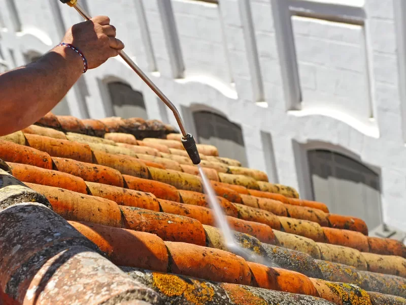 Nettoyage de toiture &agrave; Antibes